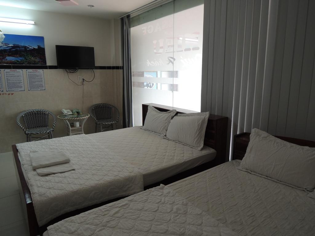 Hung Hieu Hotel Mỹ Tho Room photo